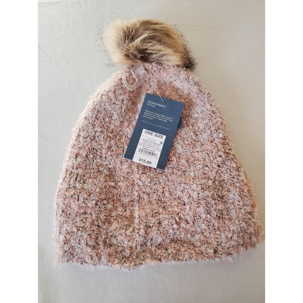 Universal Thread Womens Green Fleece Lined Knit Winter Beanie Lt Brown Accent